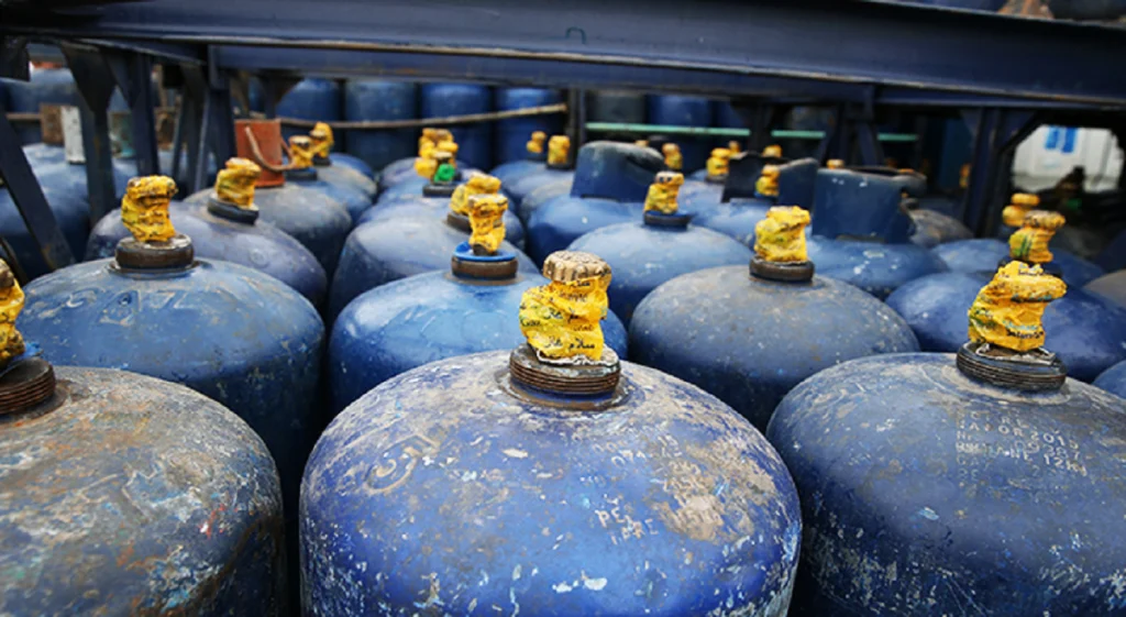 Gas bottles loaded in a truck